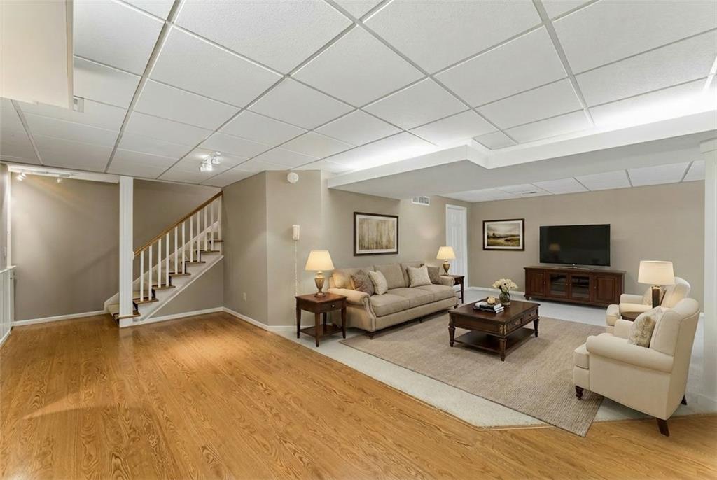 14936 Rhodes Circle Lenexa, KS 66215 - Photo 46 of 87