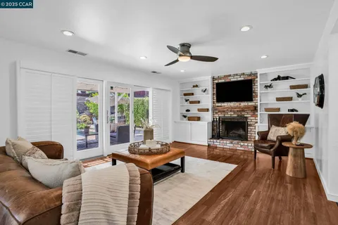 $1,150,000 | 33 El Molino Drive, Clayton, CA 94517