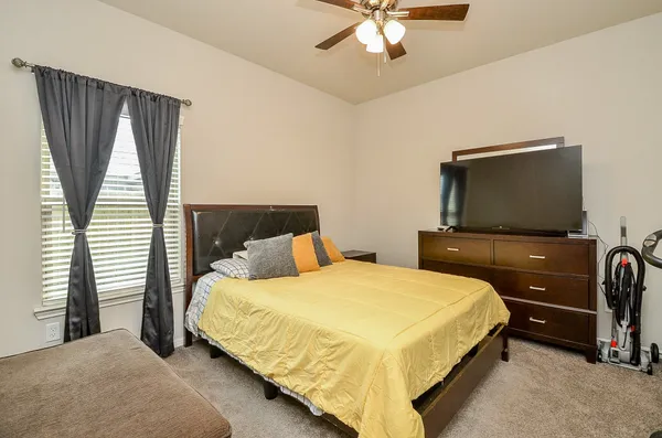 $315,000 | 10519 Scrub Oak Drive, Rosharon, TX 77583