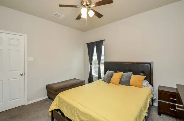 $315,000 | 10519 Scrub Oak Drive, Rosharon, TX 77583