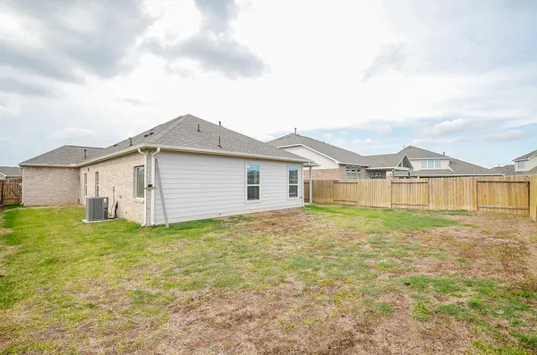$315,000 | 10519 Scrub Oak Drive, Rosharon, TX 77583