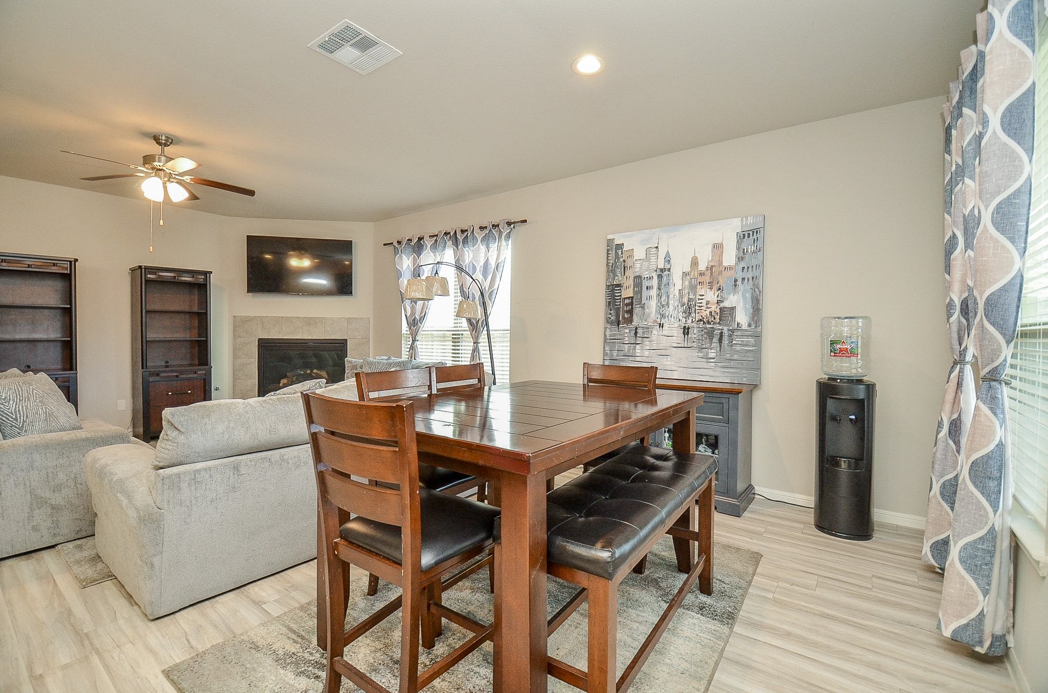 10519 Scrub Oak Drive Rosharon, TX 77583 - Photo 8 of 32 a view of a livingroom with furniture and a fireplace