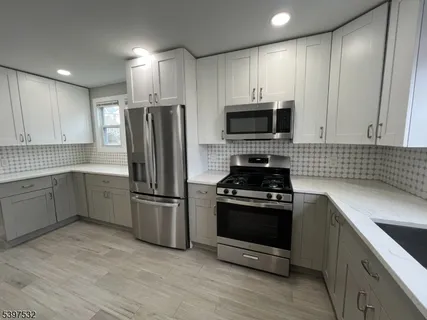 $2,800 | 20 Van Dyke Place, Summit, NJ 07901