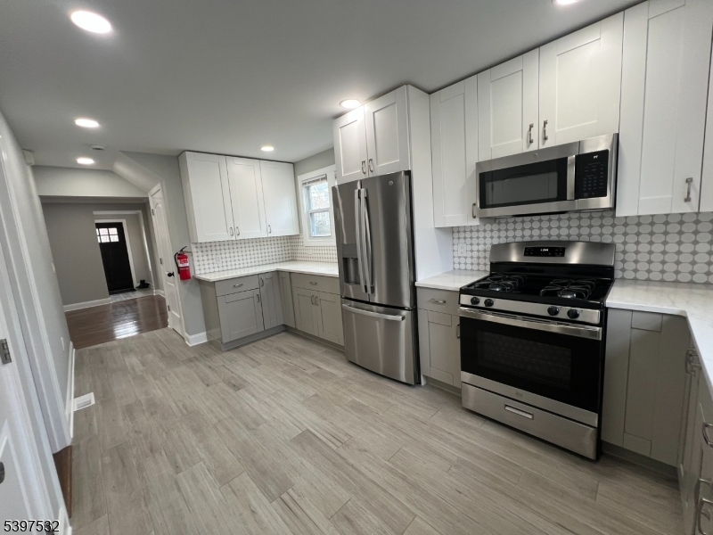 20 Van Dyke Place Summit, NJ 07901 - Photo 13 of 30