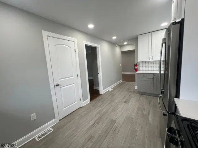 $2,900 | 20 Van Dyke Place, Summit, NJ 07901