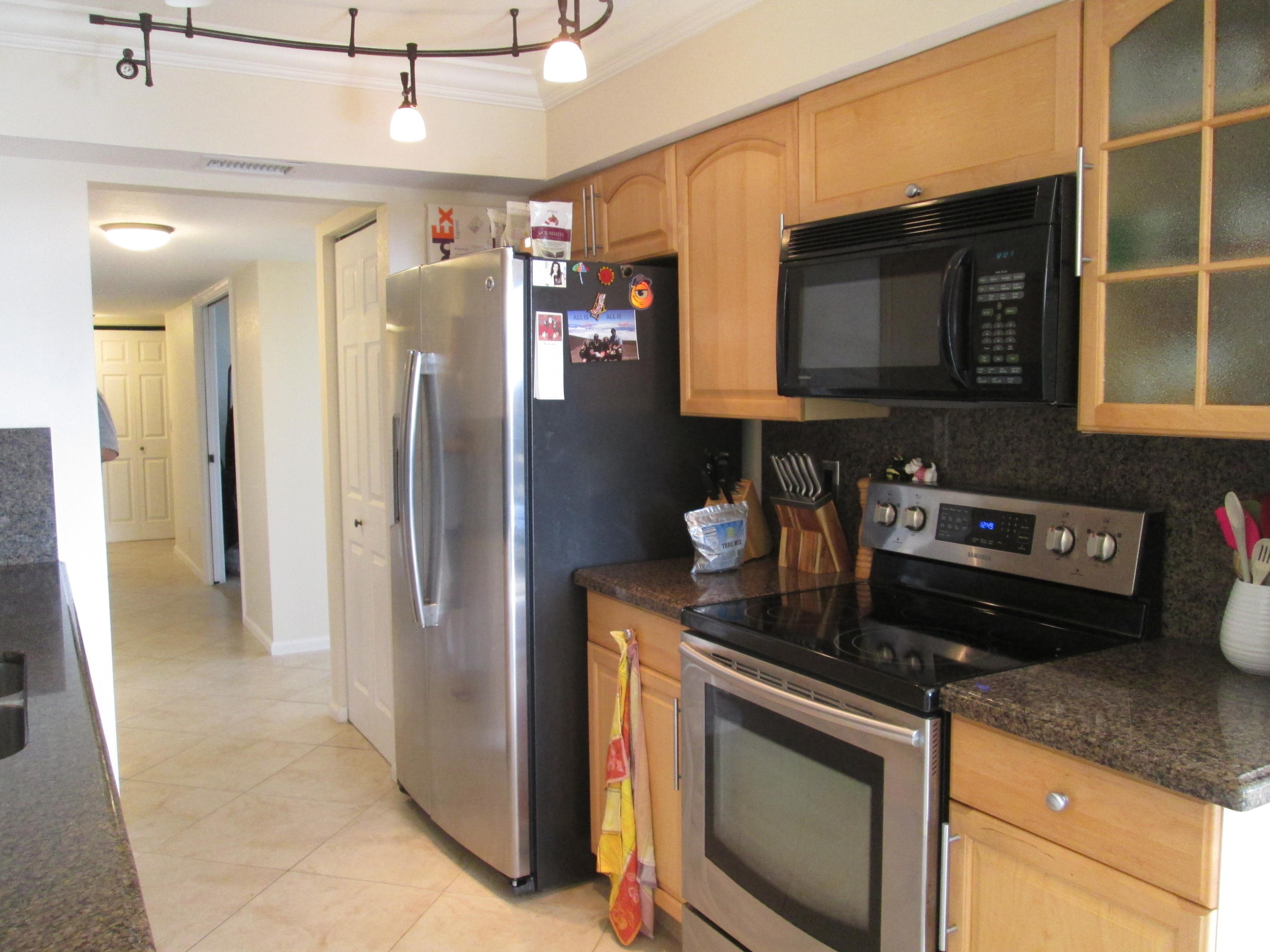 800 Jeffery Street, Unit PH1 Boca Raton, FL 33487 - Photo 32 of 49 IMG_2328