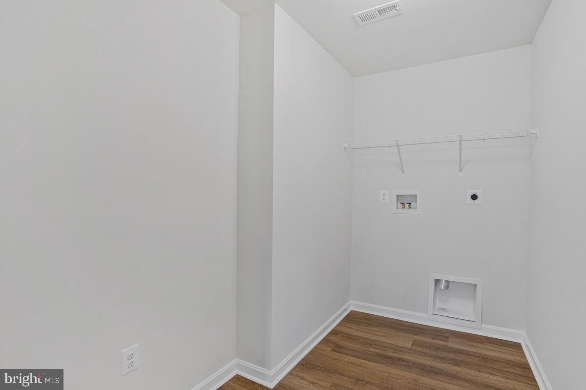 1225 Juniper Street Shady Side, MD 20764 - Photo 25 of 33 a view of room