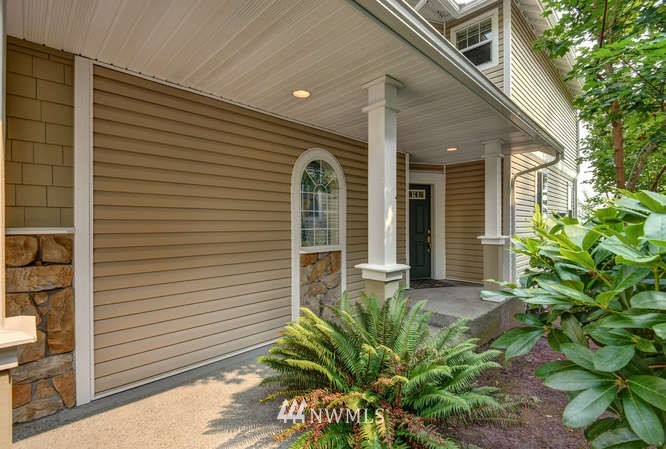 13013 Northeast 182nd Place Bothell, WA 98011 - Photo 2 of 16 Gallery Image 2