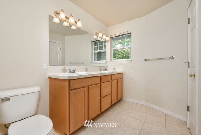 13013 Northeast 182nd Place Bothell, WA 98011 - Photo 12 of 16 Gallery Image 12