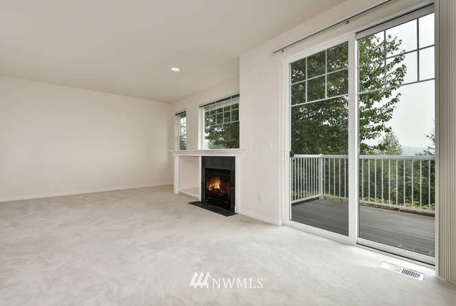 13013 Northeast 182nd Place Bothell, WA 98011 - Photo 5 of 16 Gallery Image 5