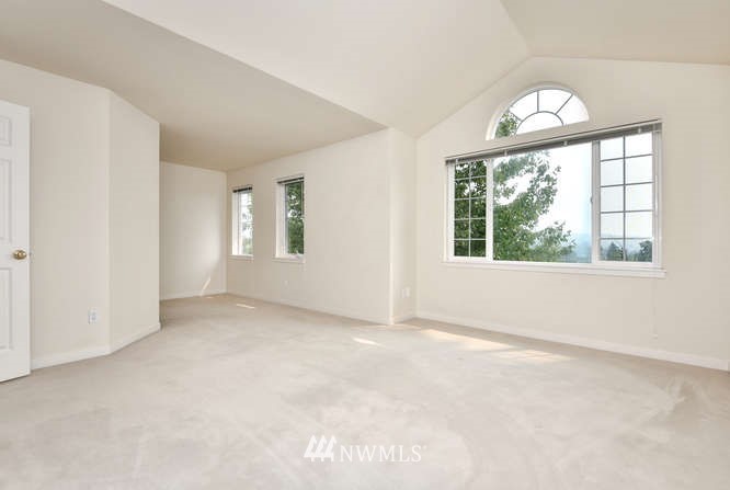 13013 Northeast 182nd Place Bothell, WA 98011 - Photo 10 of 16 Gallery Image 10