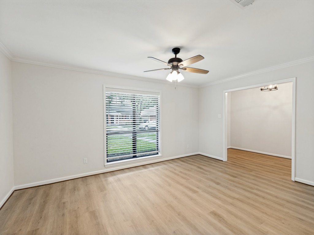 5933 Birdwood Road Houston, TX 77074 - Photo 14 of 30 Gallery Image 14