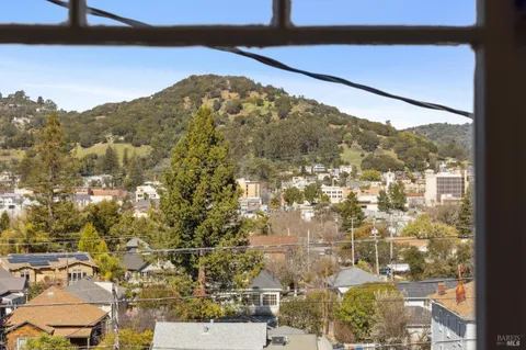 $1,099,000 | 44-46 Martens Boulevard, San Rafael, CA 94901