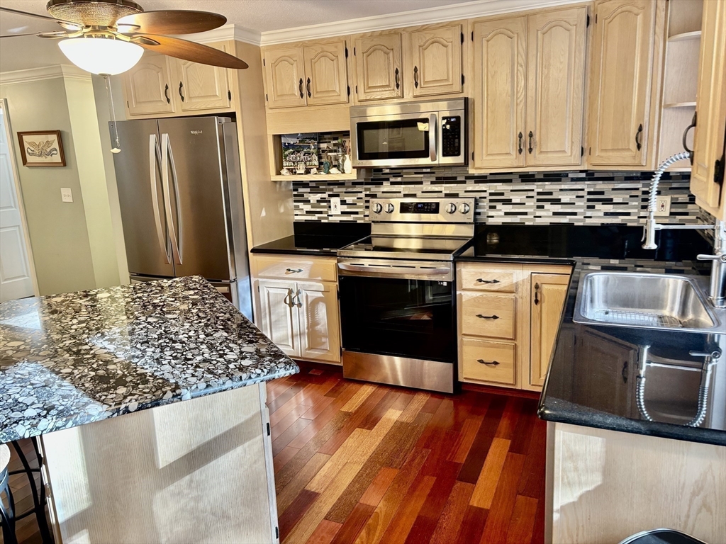 43 Wishing Well Way West Springfield, MA 01089 - Photo 12 of 42