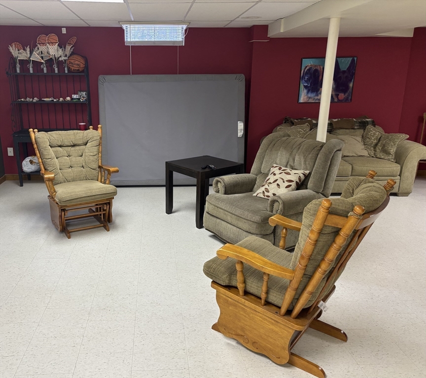 43 Wishing Well Way West Springfield, MA 01089 - Photo 33 of 42 a living room with furniture