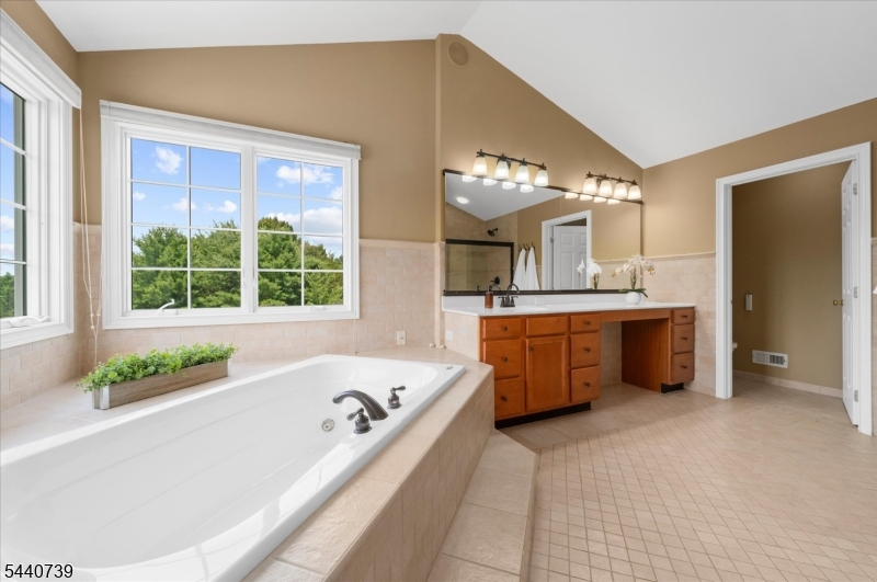 61 Perryville Road Pittstown, NJ 08867 - Photo 24 of 48