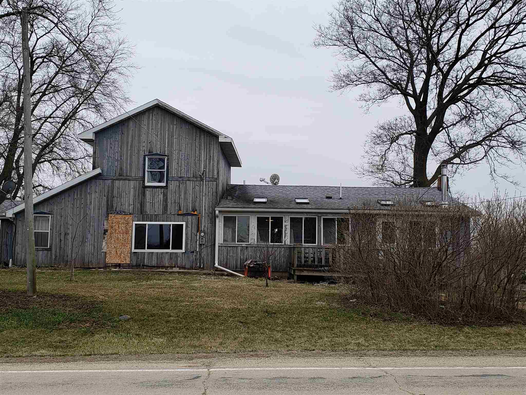 11189 Lyndon Road Lyndon, IL 61261 - Photo 1 of 41