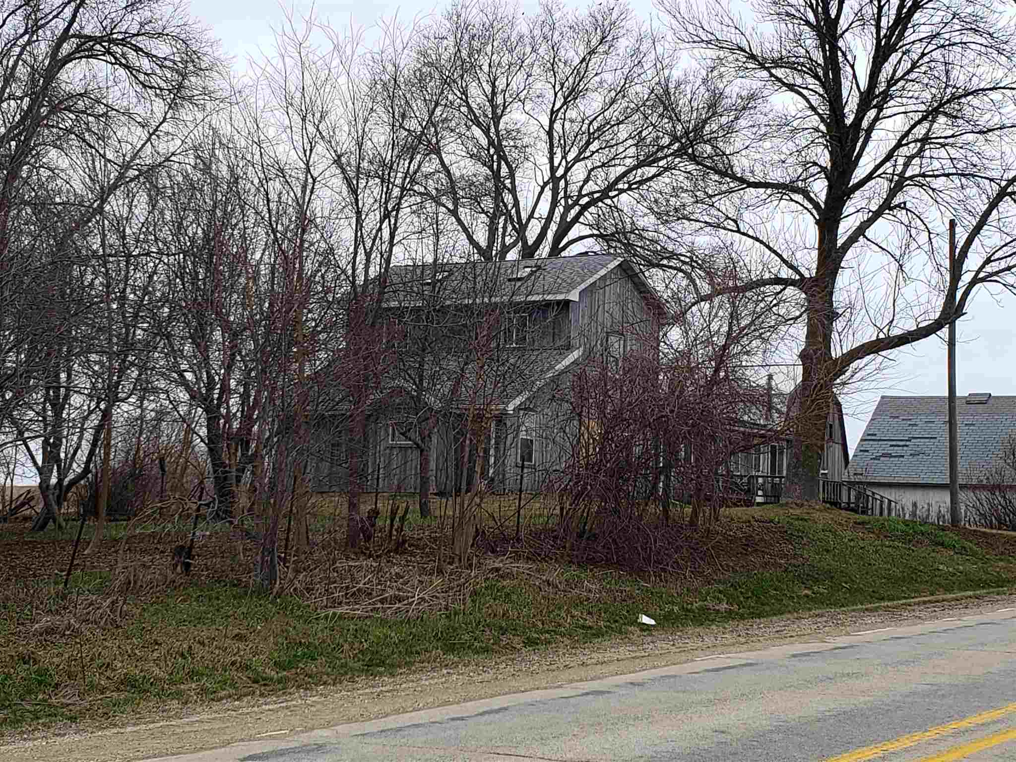 11189 Lyndon Road Lyndon, IL 61261 - Photo 3 of 41