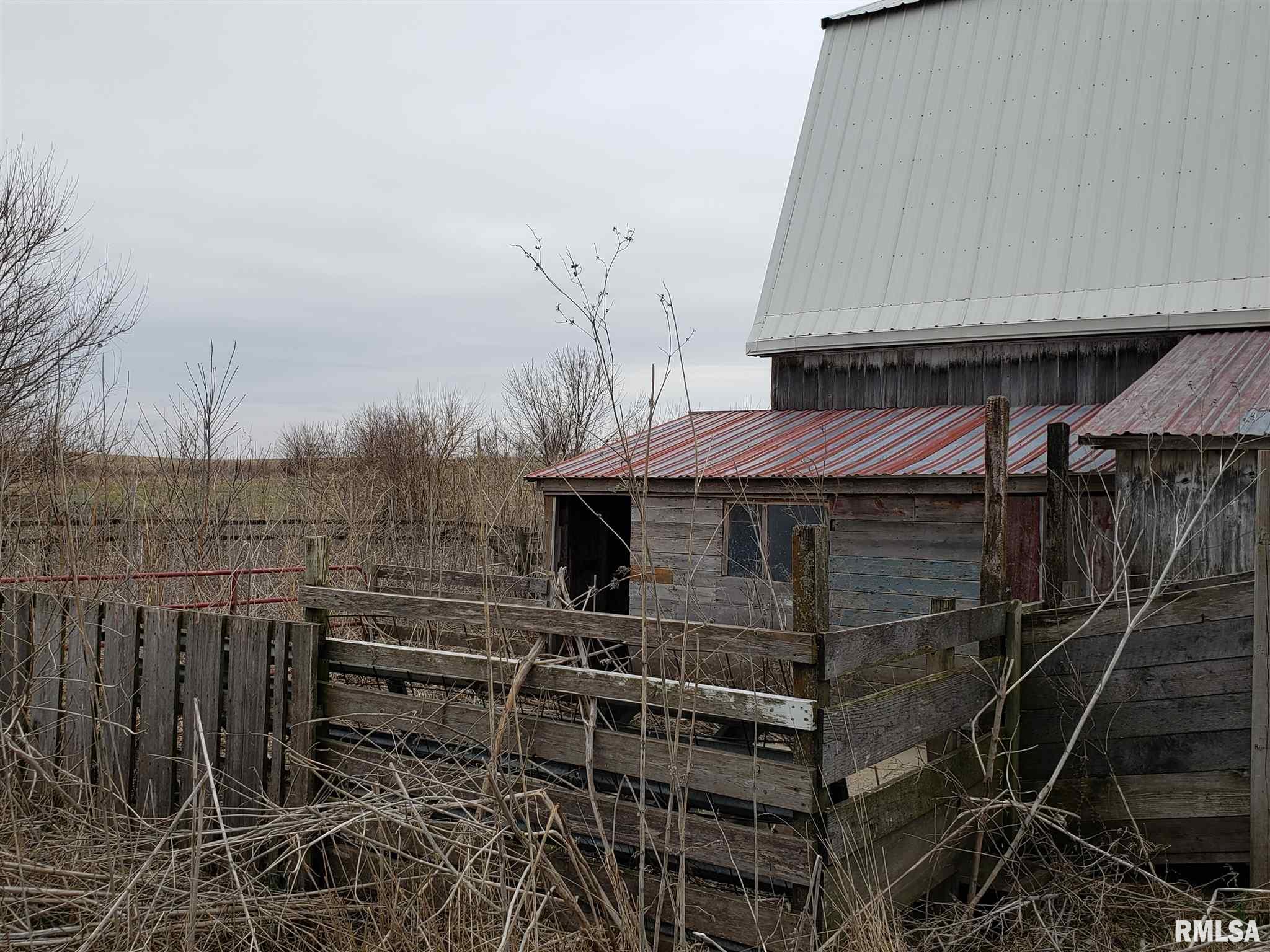 11189 Lyndon Road Lyndon, IL 61261 - Photo 8 of 41