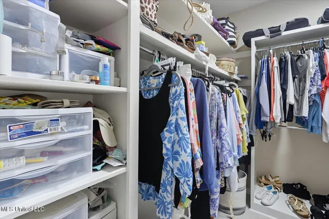 $346,900 | 135 Fawnwood Drive, Brandon, MS 39042