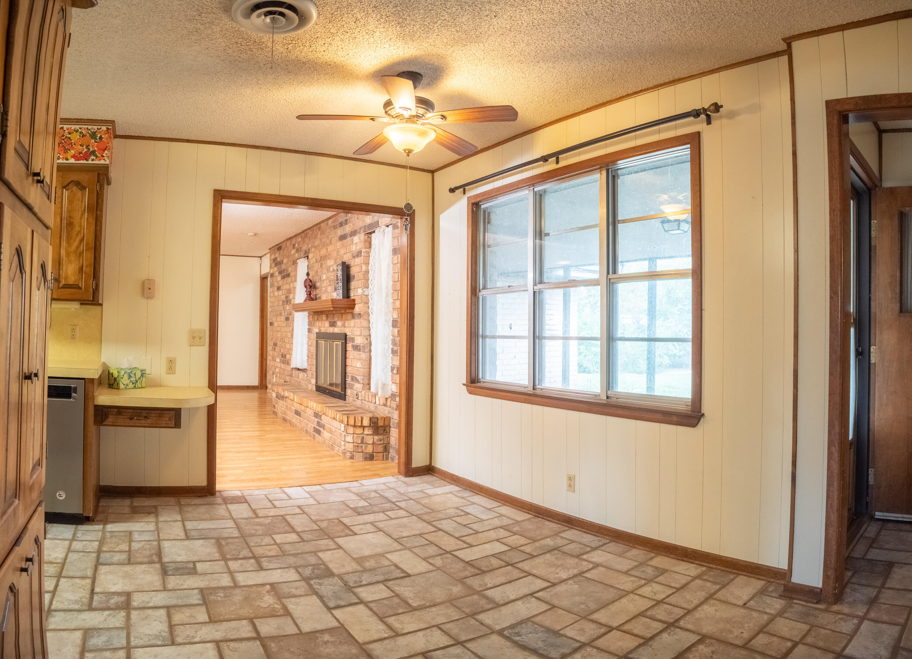 303 Comanche Trail Tulia, TX 79088 - Photo 13 of 37