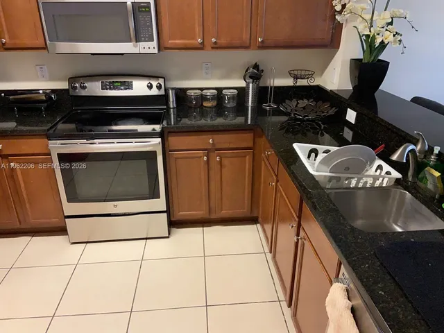$3,000 | 8960 Northwest 97th Avenue, Unit 105, Doral, FL 33178