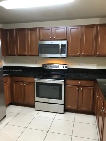 $3,000 | 8960 Northwest 97th Avenue, Unit 105, Doral, FL 33178