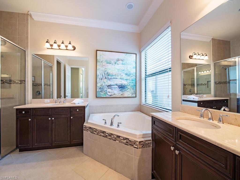 3199 Atlantic Circle Naples, FL 34119 - Photo 15 of 35
