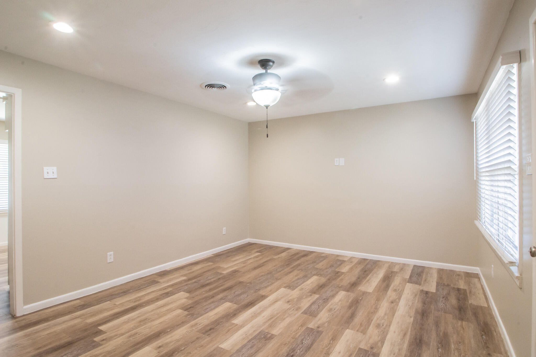 4937 7th Street Lubbock, TX 79416 - Photo 5 of 18 IMG_8330
