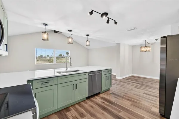 $2,500 | 4001 Topsail Trail, New Port Richey, FL 34652