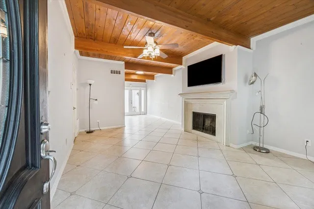 $280,000 | 5372 Brownway Street, Unit D34, Houston, TX 77056