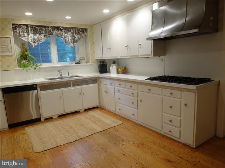 215 Old Forest Road Wynnewood, PA 19096 - Photo 6 of 25 Kitchen