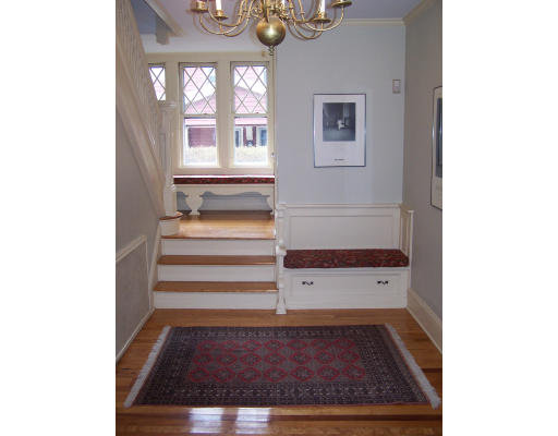 44 Berwick Street Worcester, MA 01602 - Photo 7 of 23