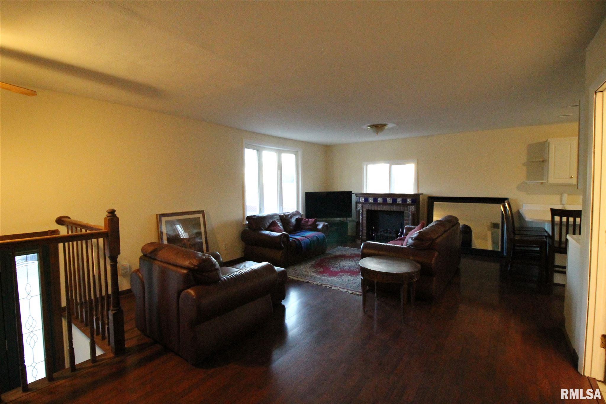 5499 Old Jacksonville Road Springfield, IL 62711 - Photo 2 of 23 Gallery Image 2