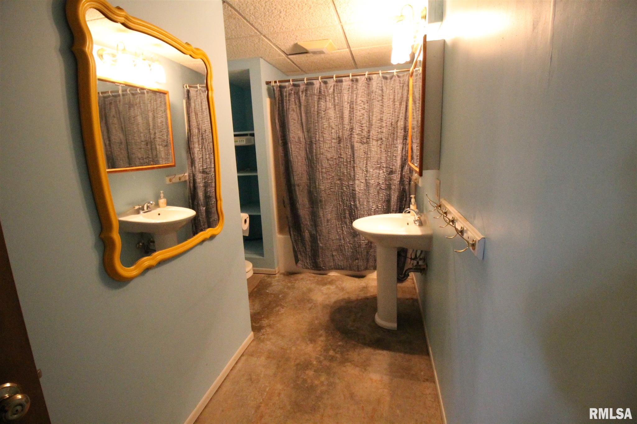 5499 Old Jacksonville Road Springfield, IL 62711 - Photo 13 of 23 Gallery Image 13