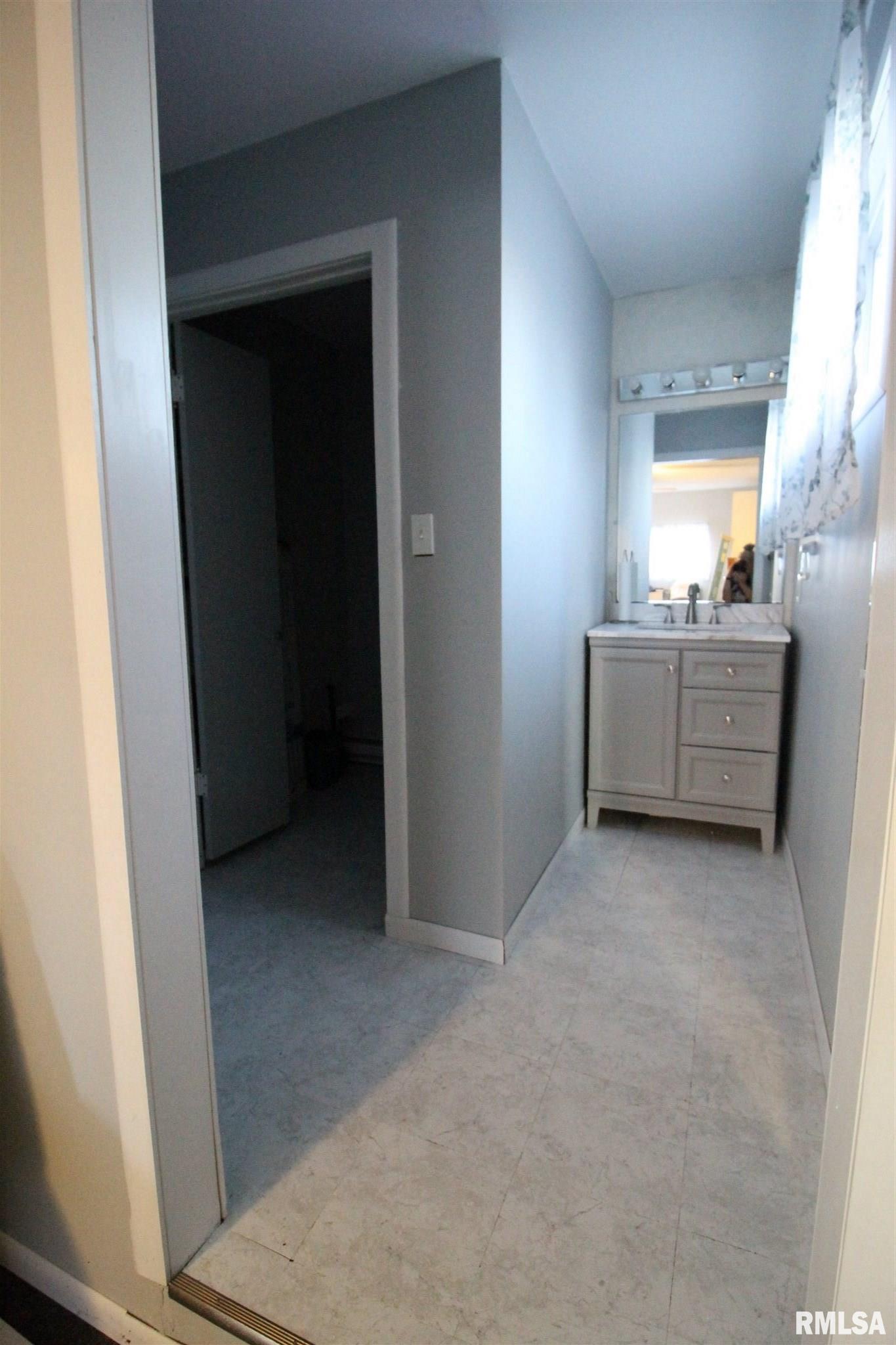 5499 Old Jacksonville Road Springfield, IL 62711 - Photo 22 of 23 Gallery Image 22