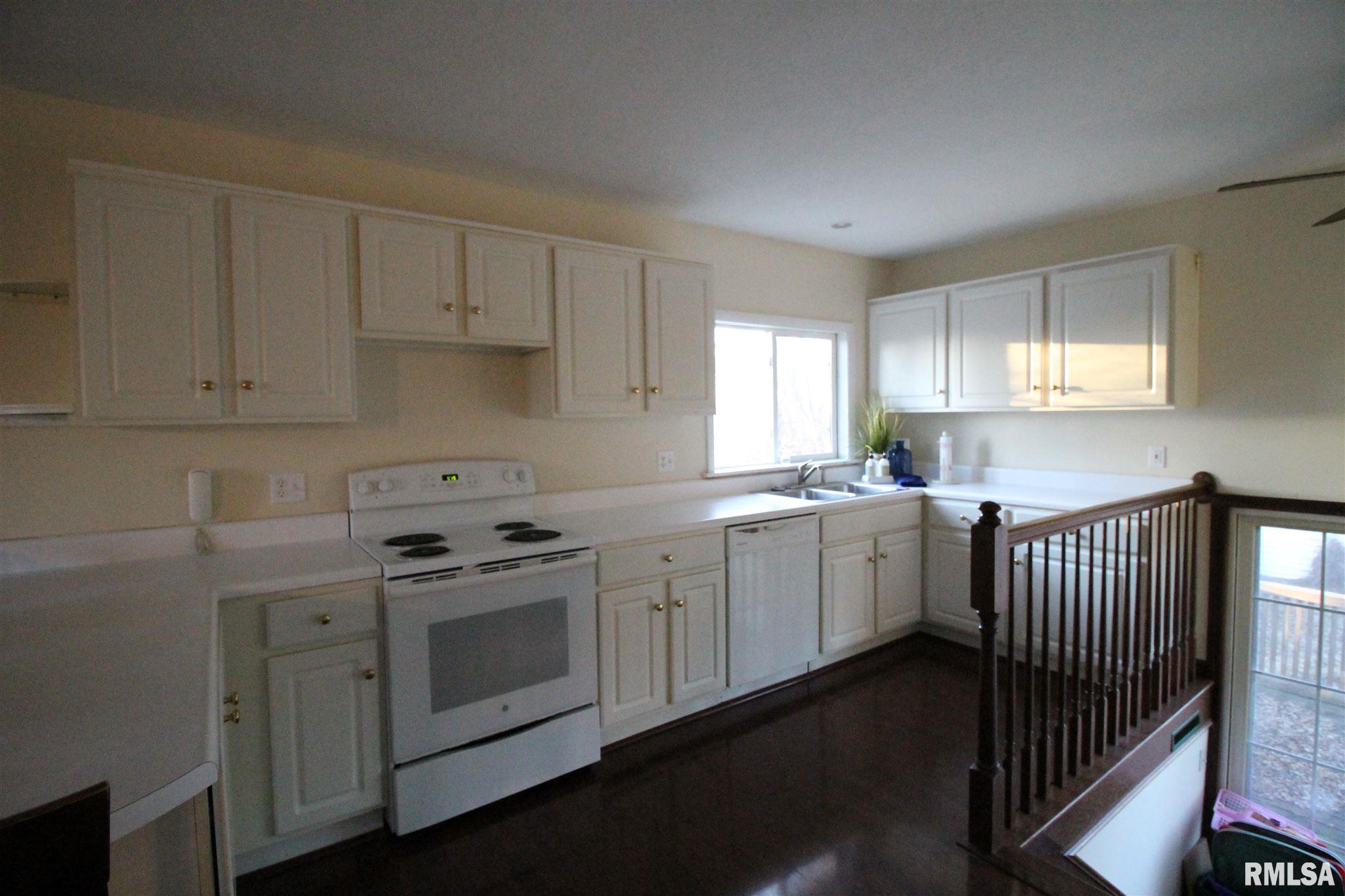 5499 Old Jacksonville Road Springfield, IL 62711 - Photo 4 of 23 Gallery Image 4