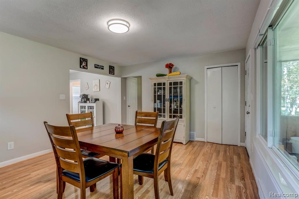 23805 Griswold Road South Lyon, MI 48178 - Photo 6 of 25 Gallery Image 6