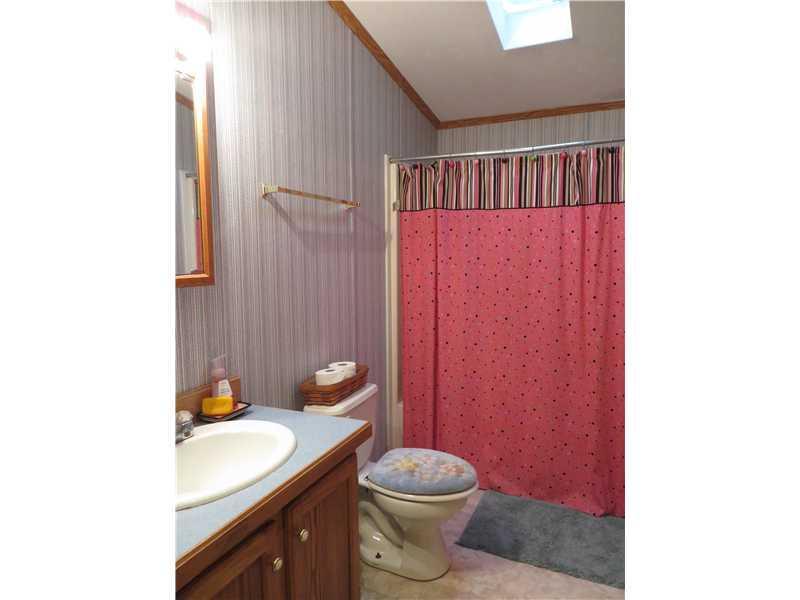 105 Outlet Road Augusta, ME 04330 - Photo 23 of 35 Bathroom.