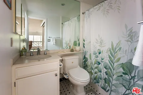 $1,295,000 | 1557 South Beverly Glen Boulevard, Unit 310, Los Angeles, CA 90024
