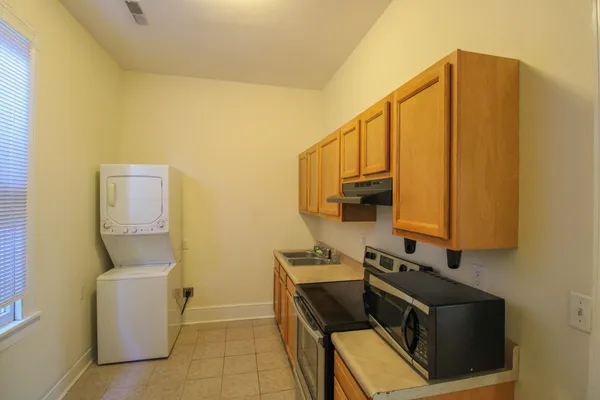 $1,930 | 3 Woolfe Street, Unit B, Charleston, SC 29403