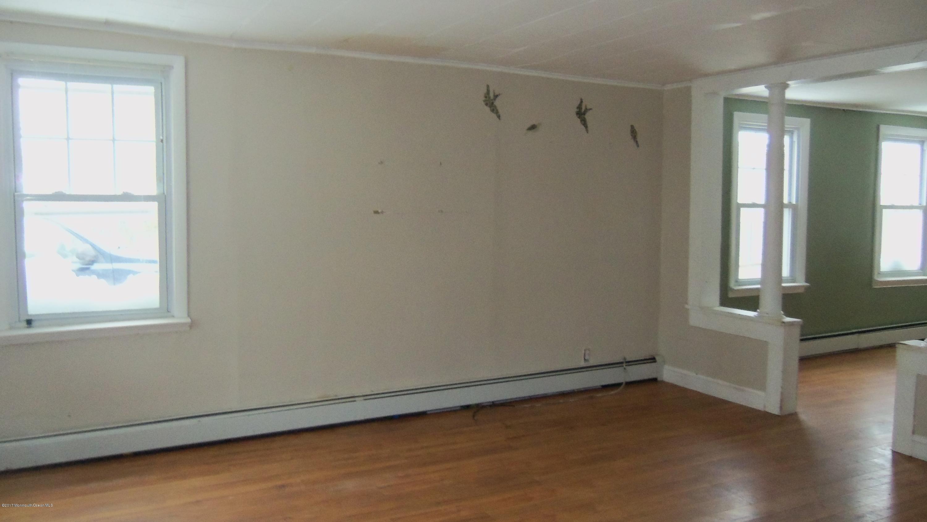 63 Fulton Street Keyport, NJ 07735 - Photo 2 of 12 living room
