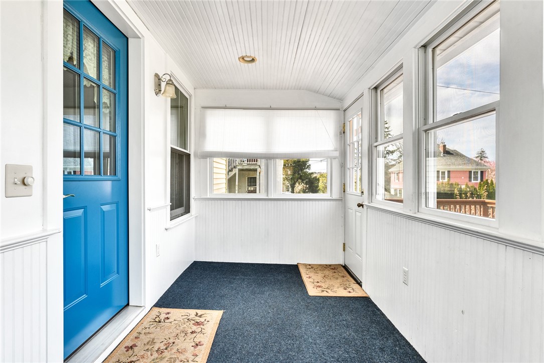 38 School Street Westerly, RI 02891 - Photo 6 of 21