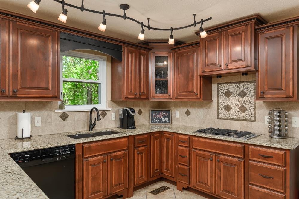 9237 Evening Shadow Drive Chattanooga, TN 37421 - Photo 22 of 40 2023_04_April_9237_Evening_Shadow_Dr_002