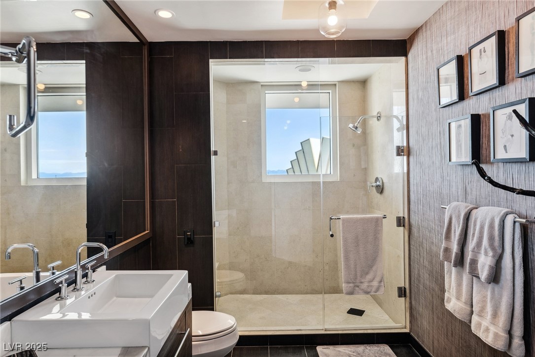 2857 Paradise Road, Unit 2203 Las Vegas, NV 89109 - Photo 37 of 48 Gallery Image 37