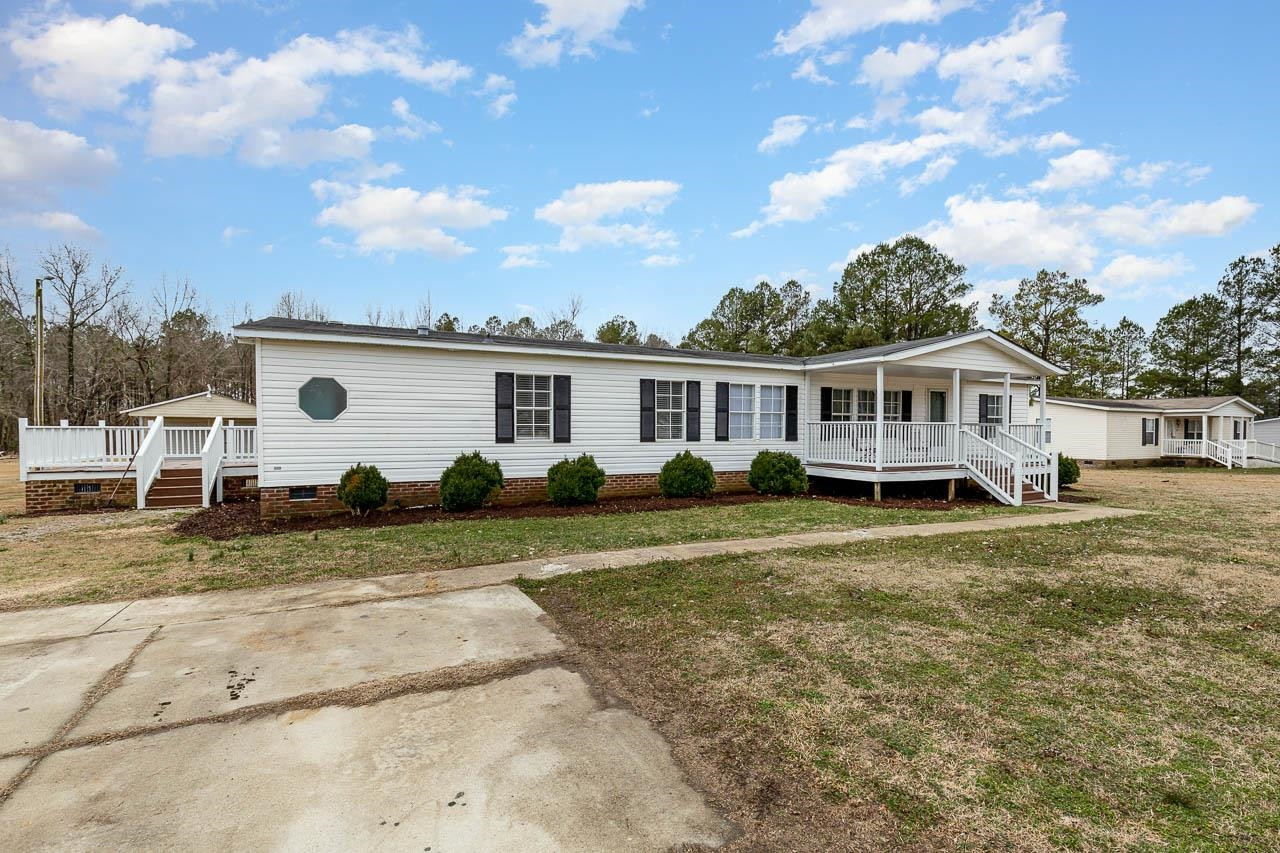 588 Phillips Road Selma, NC 27576 - Photo 2 of 29 Photo 2