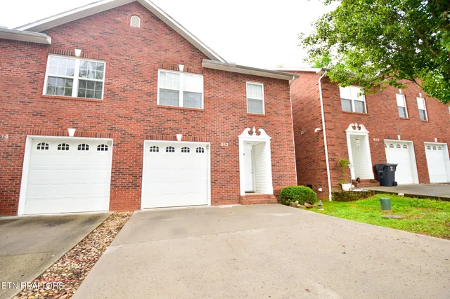 $249,900 | 812 Blue Spruce Way, Unit 5, Knoxville, TN 37912
