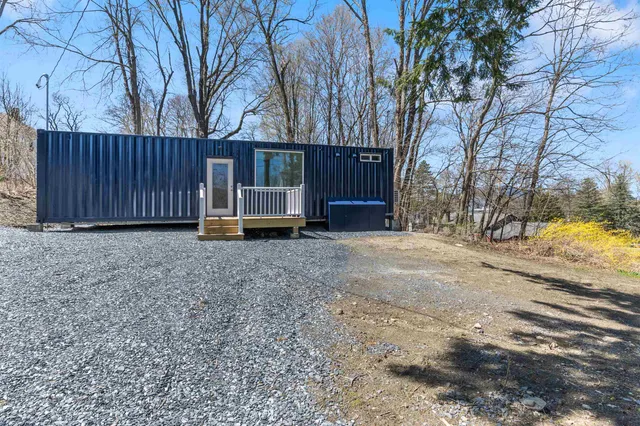 $225,000 | 15 Highland Avenue, Claremont, NH 03743