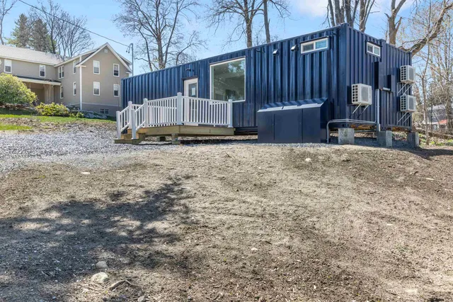 $225,000 | 15 Highland Avenue, Claremont, NH 03743