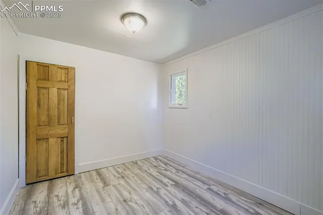 an empty room with closet